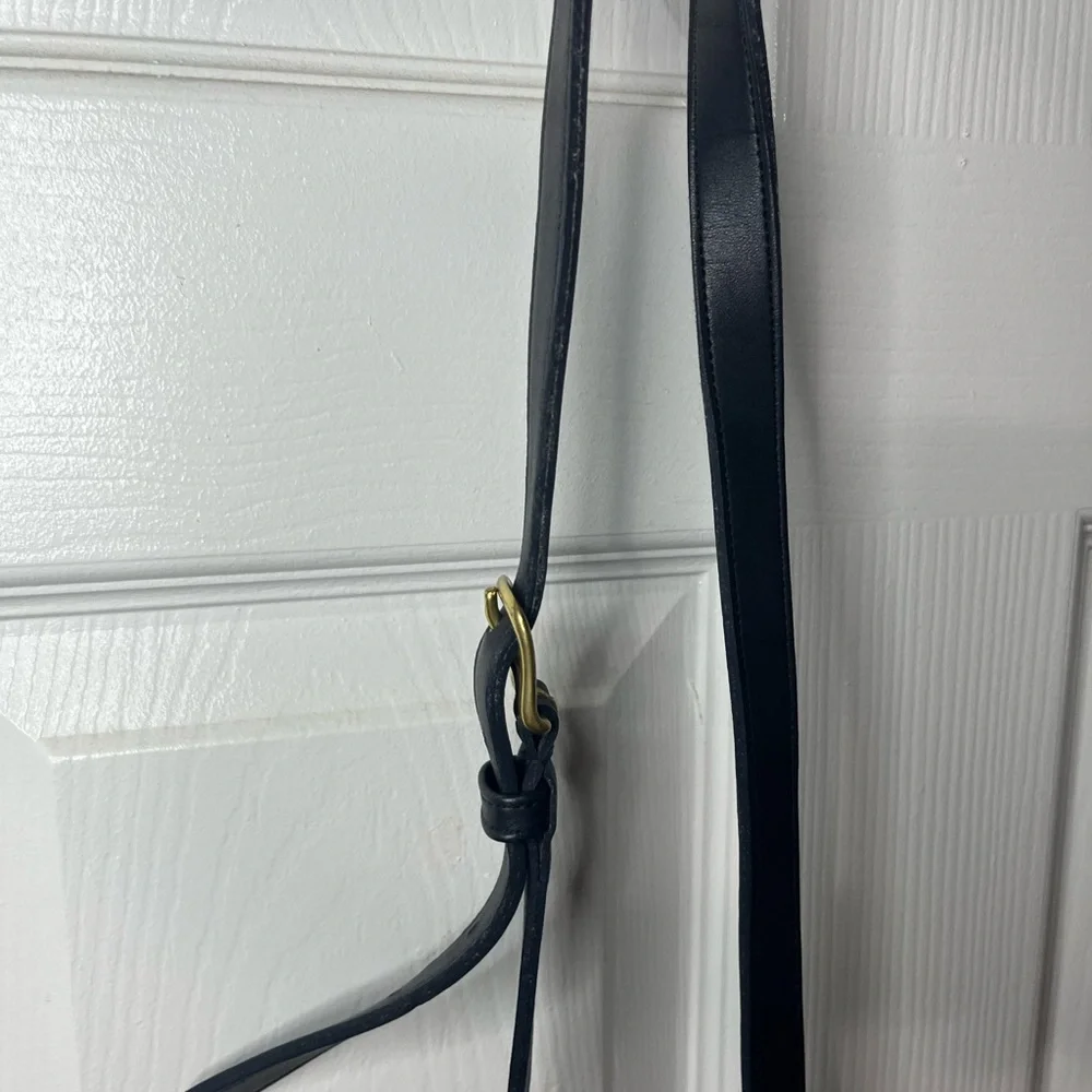 Coach Navy Leather Crossbody Bag with Gold Clasp - Picture 10 of 13